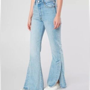 Levi’s Ribcage Women’s Split Flare Jeans with Split Hem size 29!